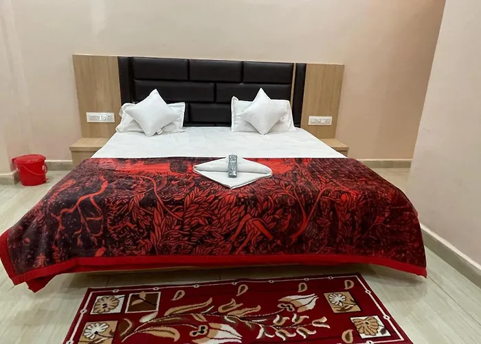 Awadh Green Home Stay - Free Pickup From Ayodhya Dham Railway Station