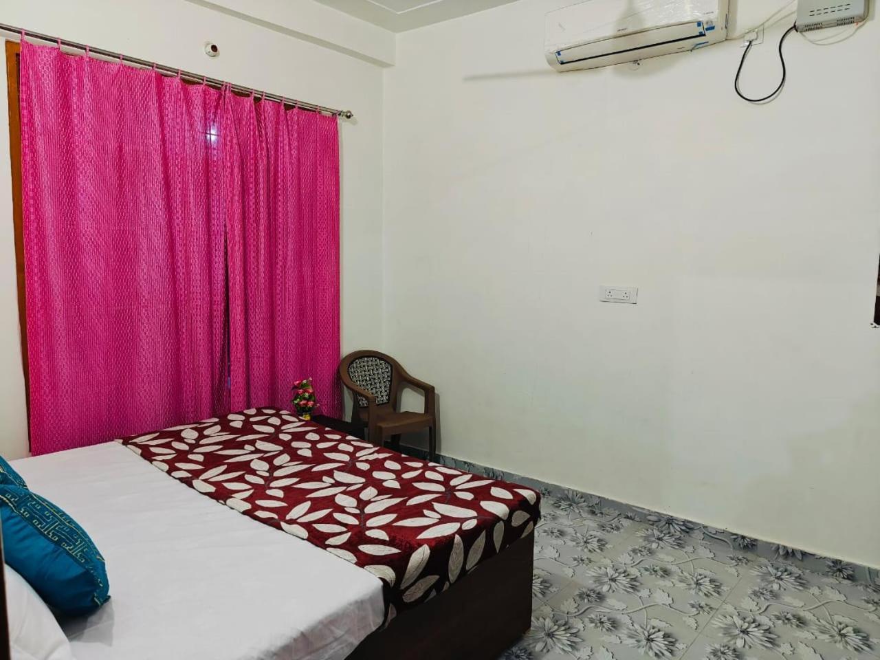 Homestay Awadh - Free Pickup From Dham Railway Station *