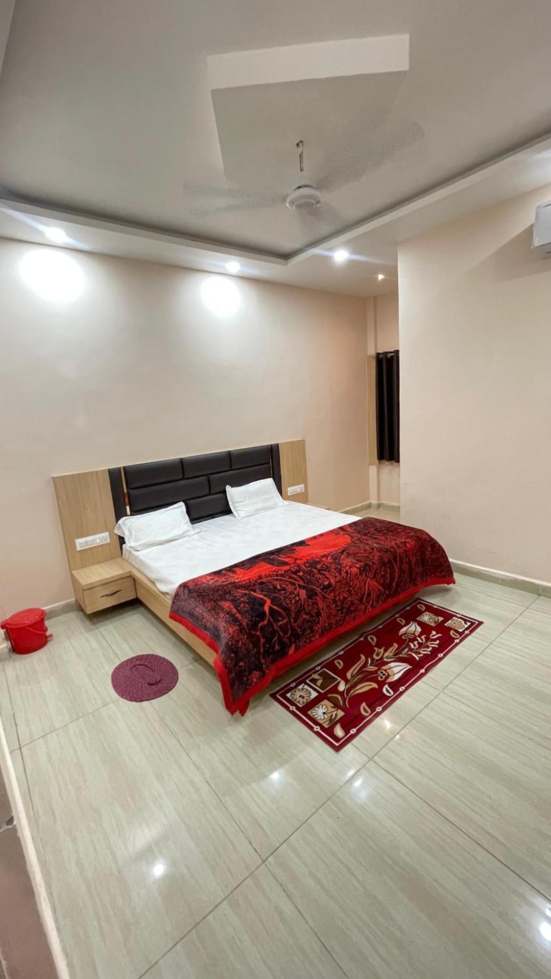 Homestay Awadh - Free Pickup From Dham Railway Station