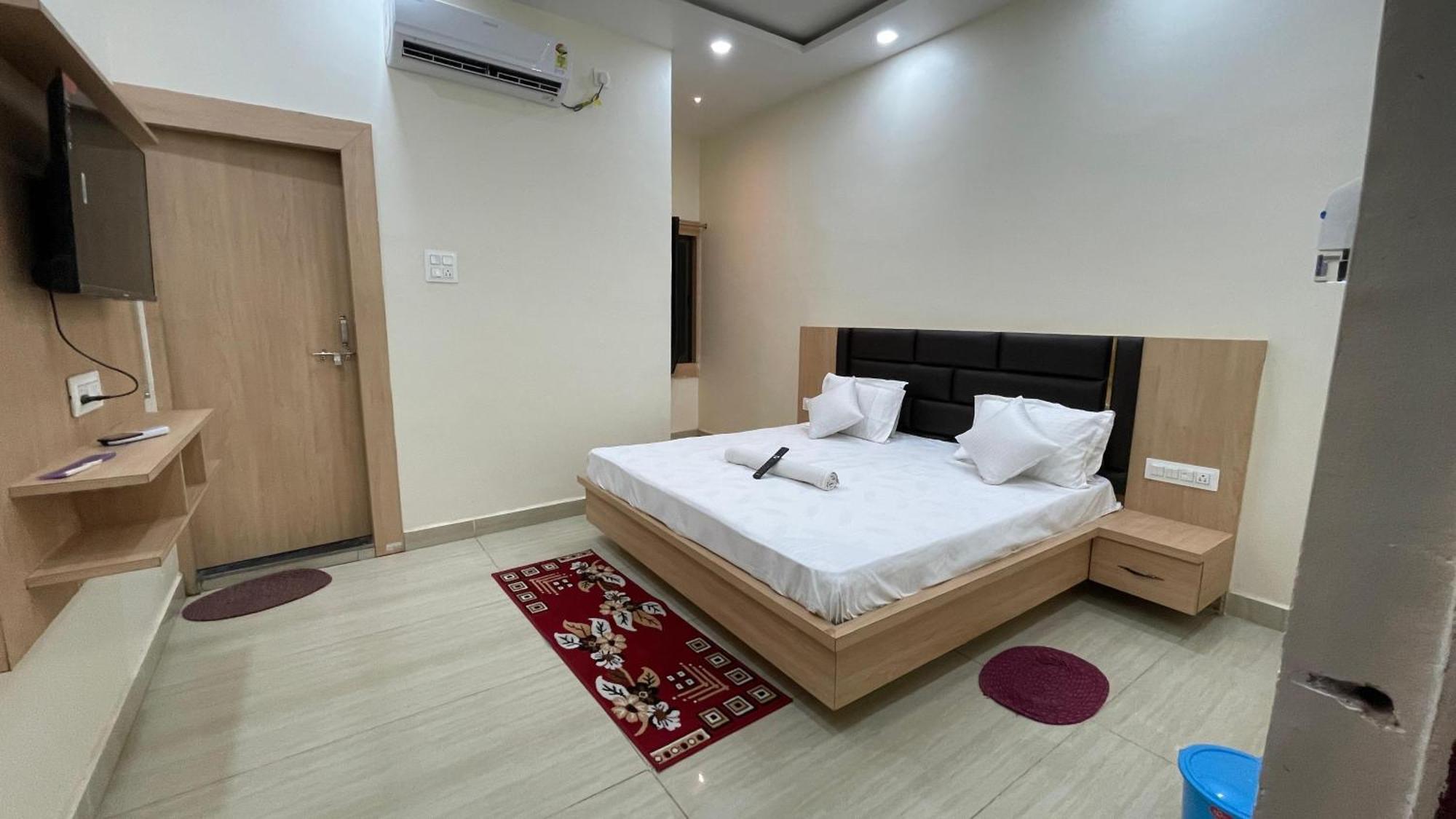 Homestay Awadh - Free Pickup From Dham Railway Station Ayodhya